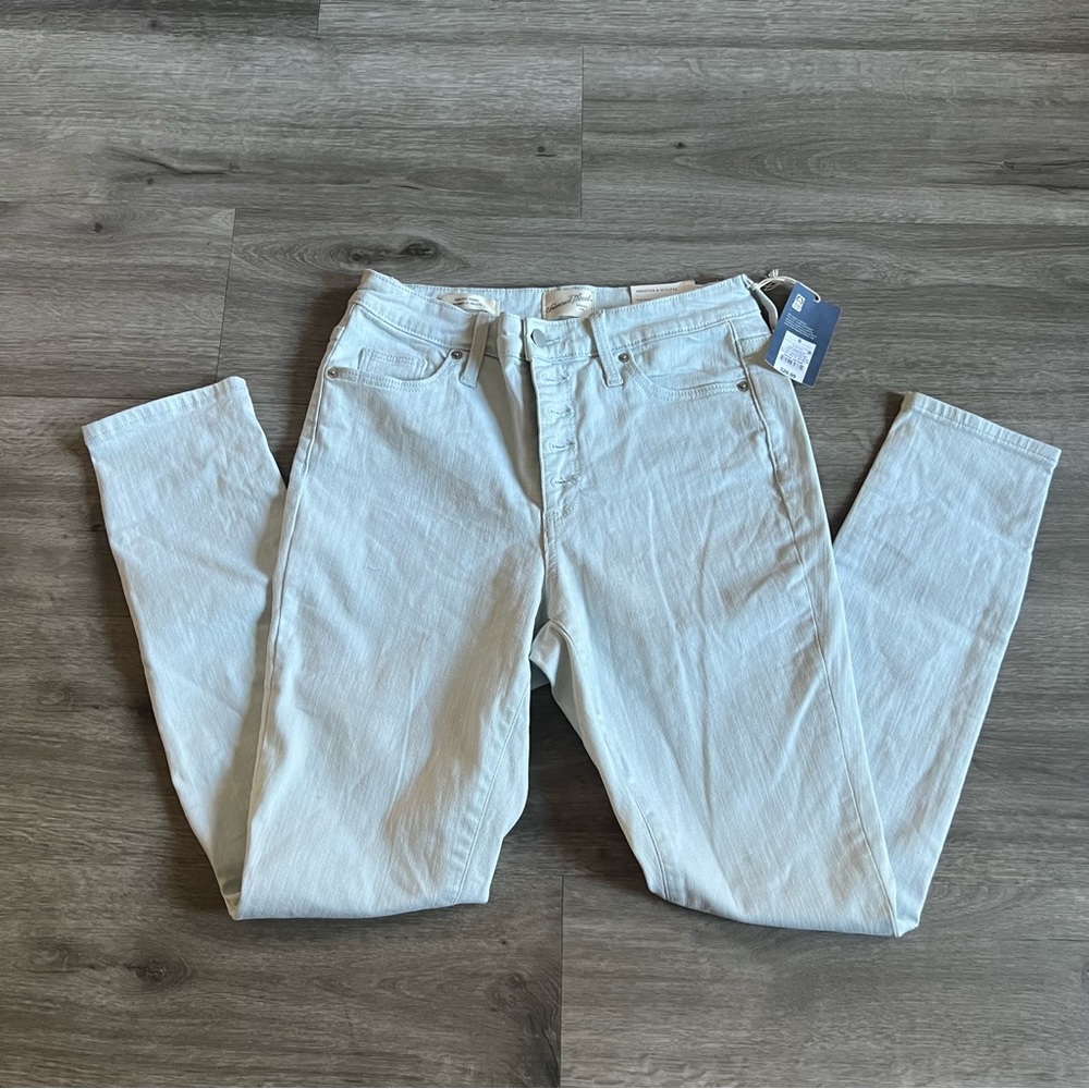 Universal Thread Hight Rise Jeans Size 6